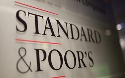 Puff neki! Lengyelországot leminősítette az S&P