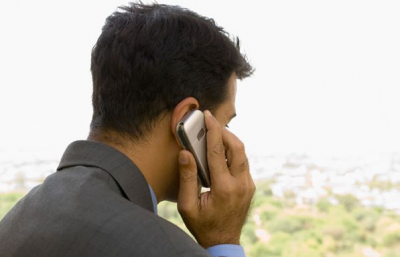 A mobiltelefon roncsolja a férfiak nemzőképességét