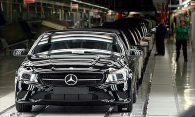 Vezető helyen a Mercedes