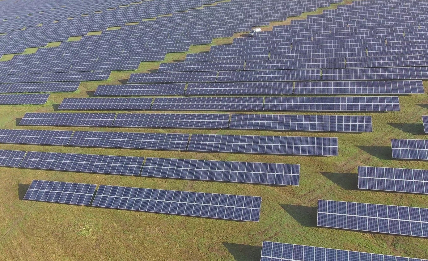 A MET gerjeni és söjtöri naperőműve bekapcsolódott a megújuló energiatermelésbe