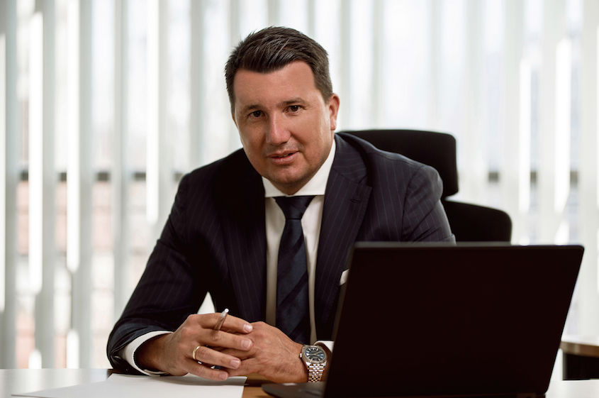 Dr. Barna Zsolt Magyar Bankholding Zrt.
