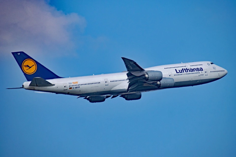 Lufthansa: csökkenhet az amerikai járatok iránti kereslet ősszel