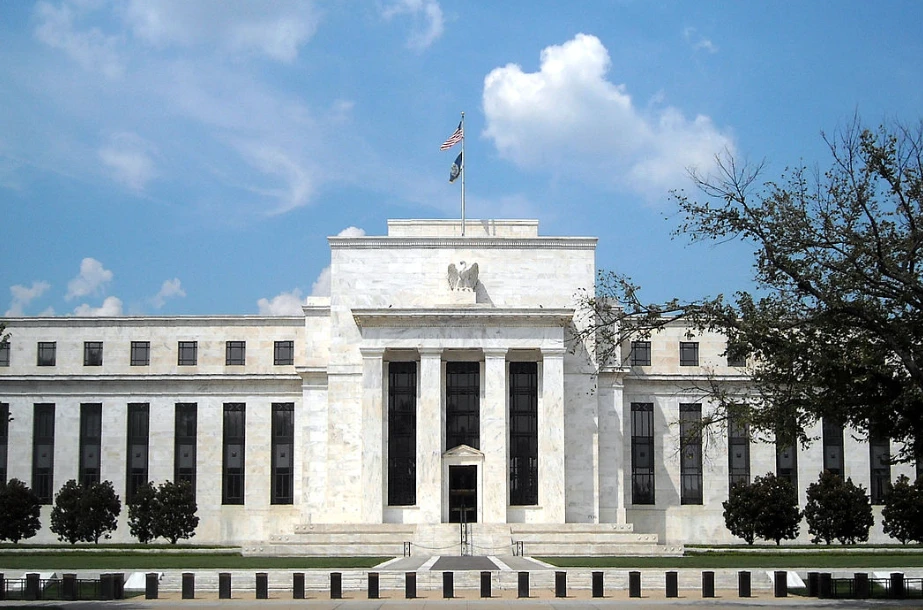 Pozitívan értékelték a pénteki munkaerőpiaci adatokat a Fed-nél