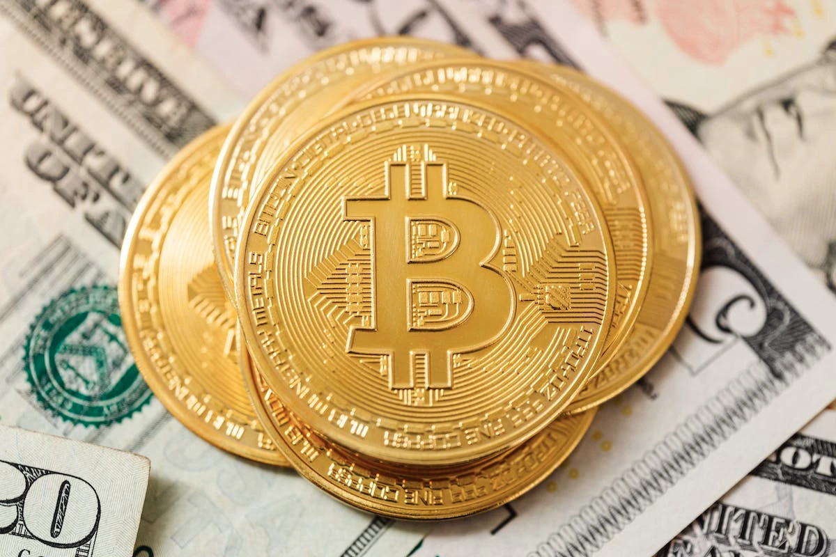 Az arany értékét követve 700,000 dollár lehet hamarosan a Bitcoin