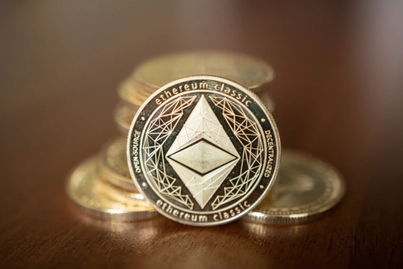 Hatalmas emelkedést jósolnak az Ethereum (ETH) számára - Vajon a Meme Moguls (MGLS) még ezt a sikert is túlszárnyalhatja?