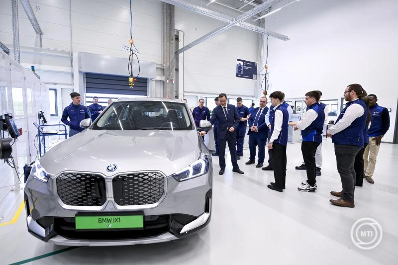 Megnyitották a BMW debreceni "tehetség gyárát"