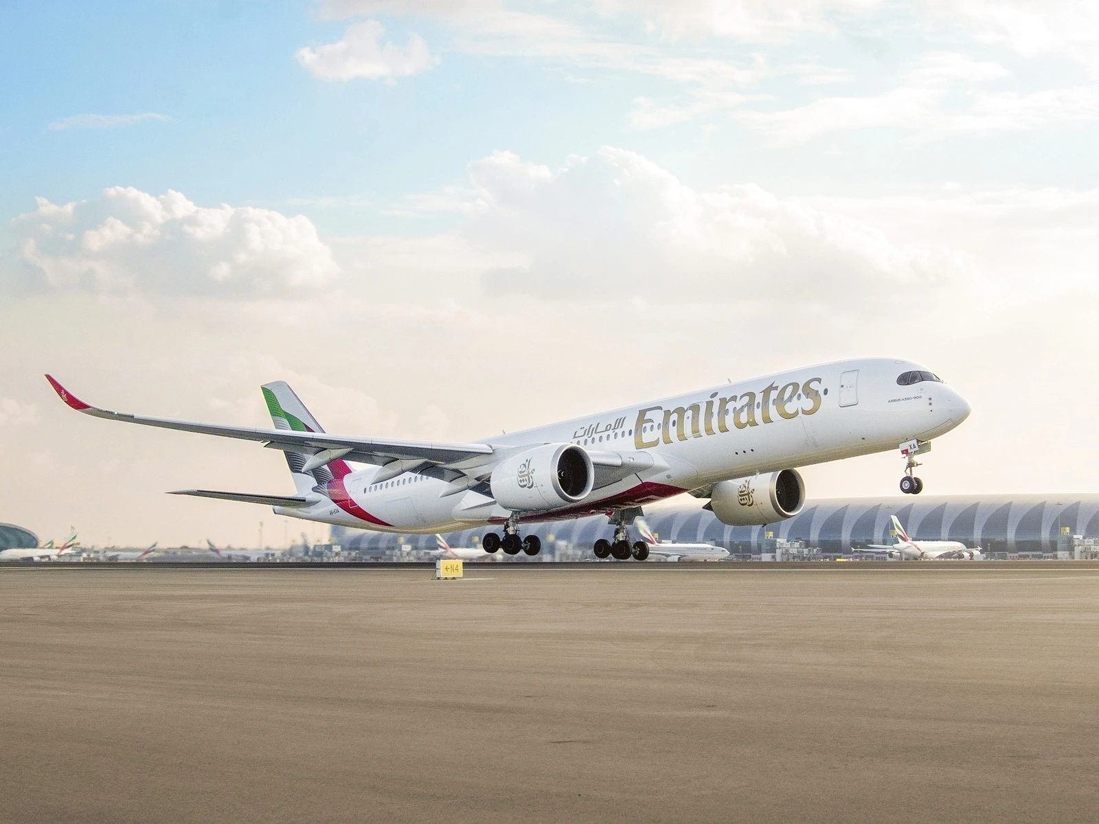 Szárnyalás: megdöntötte saját rekordját az Emirates Group a 2024–2025-ös pénzügyi évben